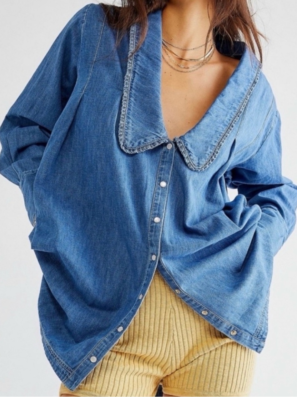 Free People Charlie Denim Top Oversized Snap Front Size M Chambray Cotton - Picture 2 of 8